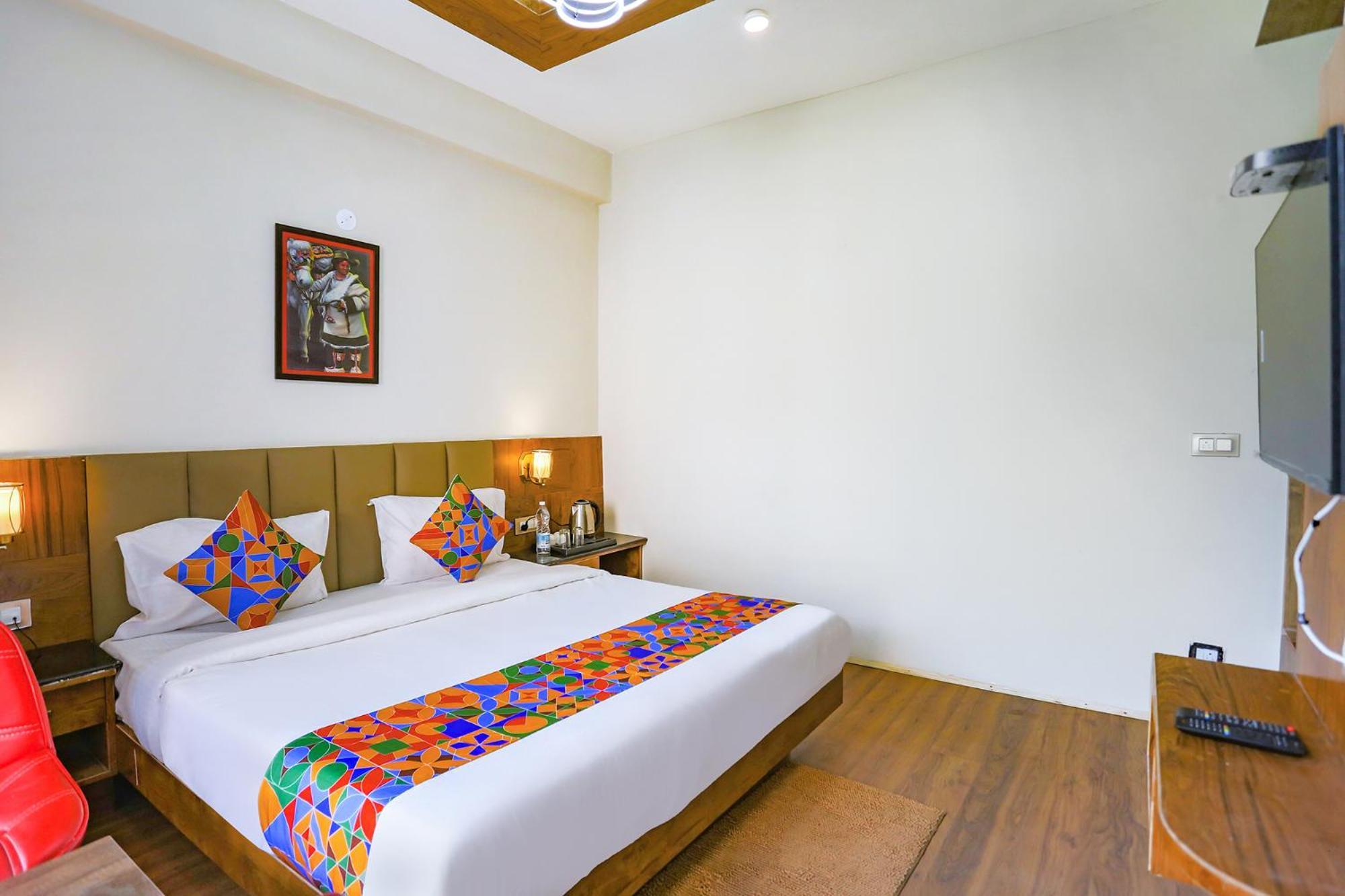 Fabhotel Outhills Manāli Exterior foto