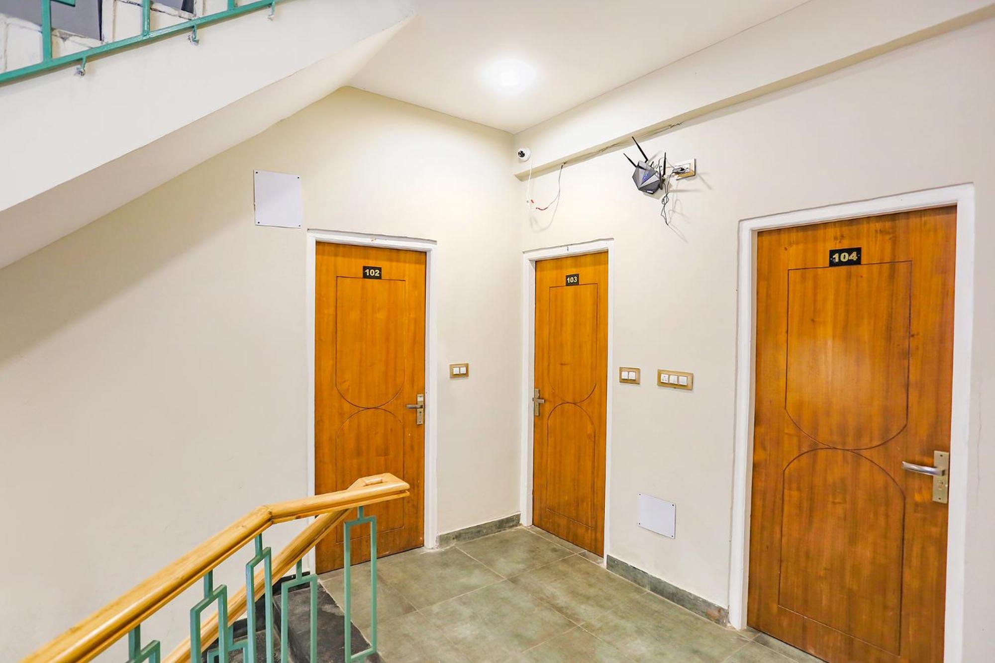 Fabhotel Outhills Manāli Exterior foto